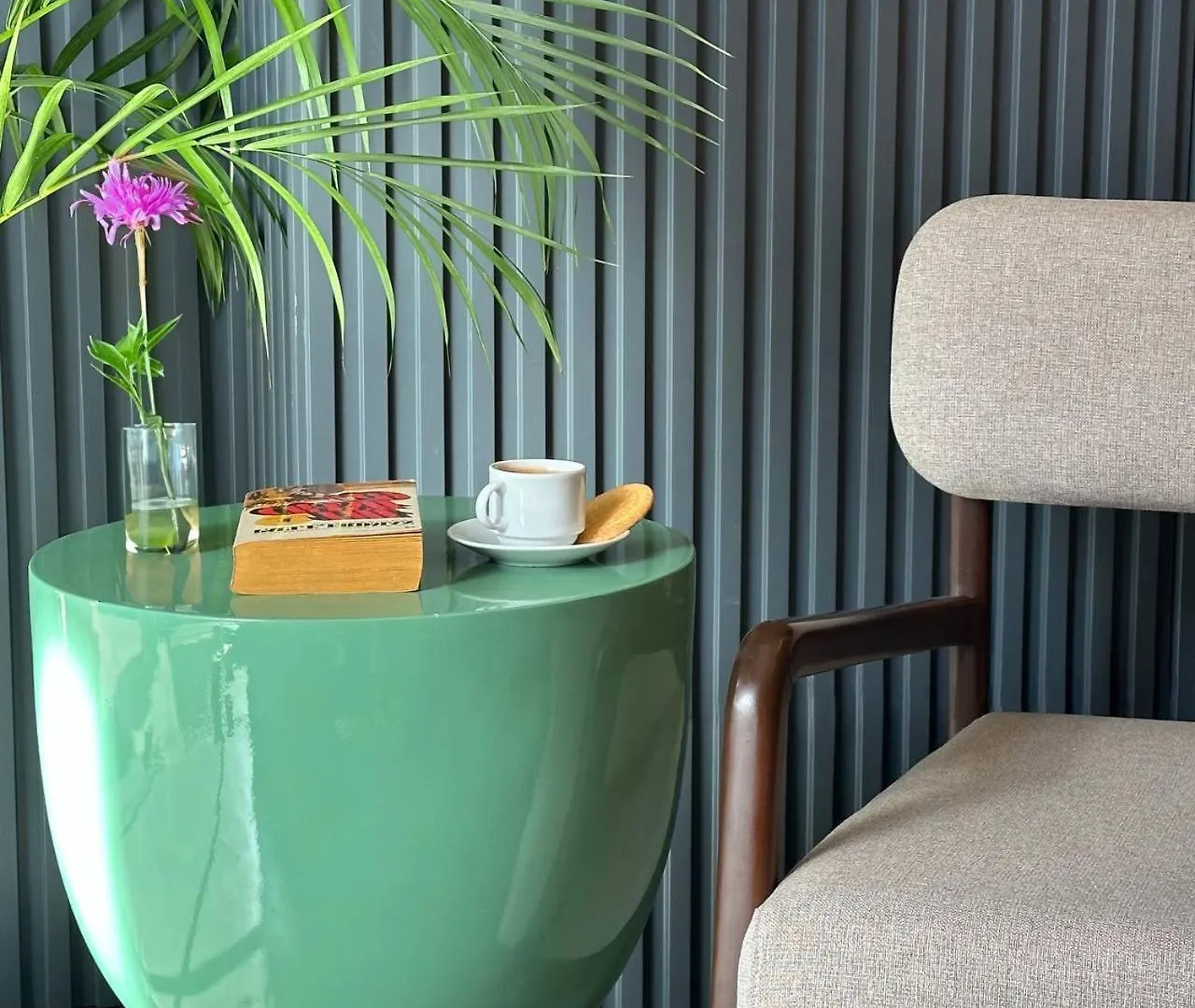 Comfy Apart Hotel Beirut 0*,