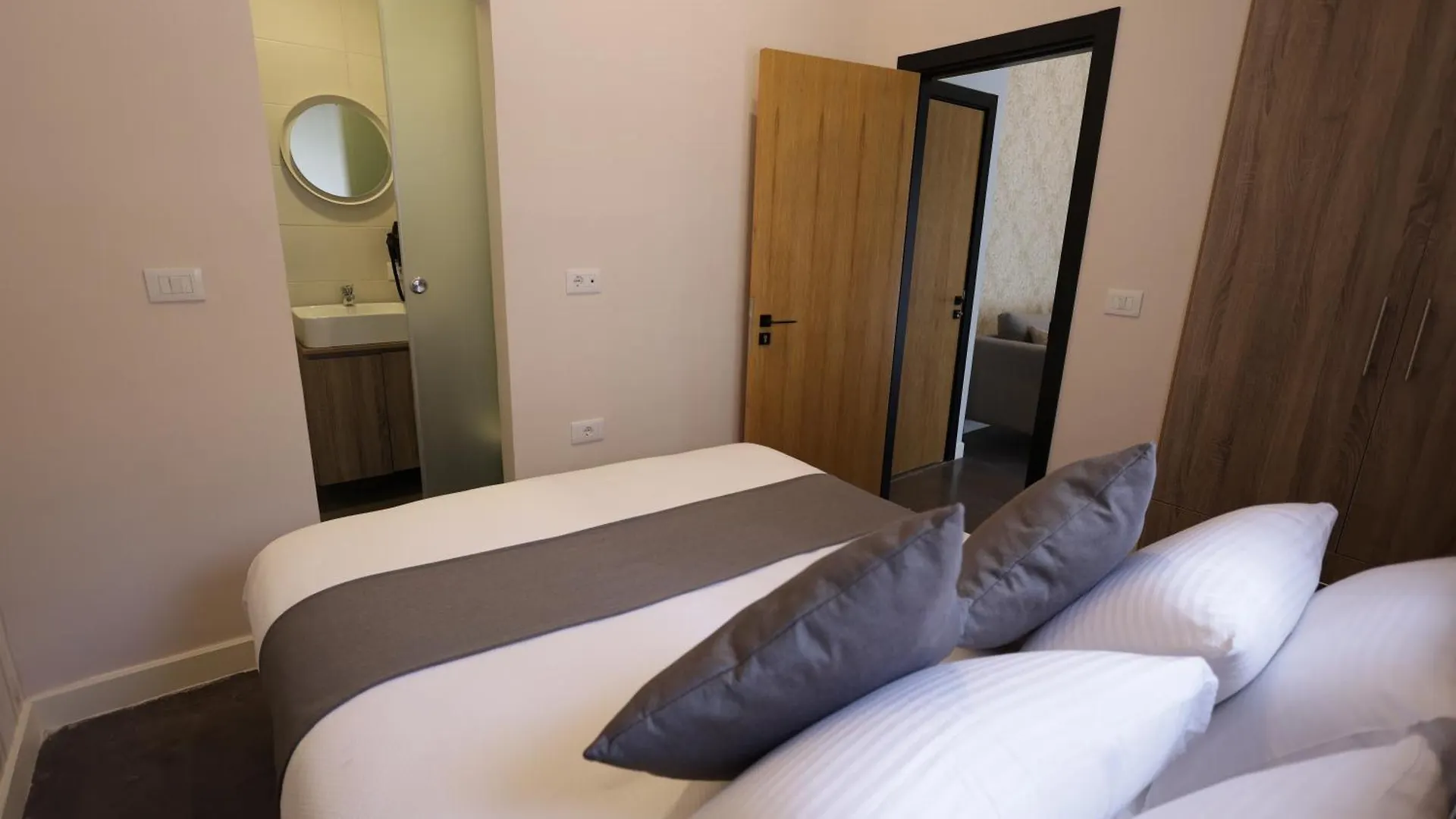 Comfy Apart Hotel Beirut